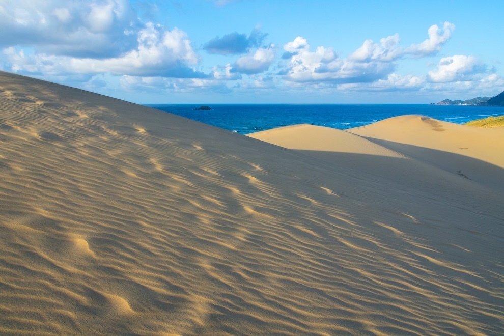 【ドローンの空撮】資格・許可や空撮会社・料金相場・おすすめの機器をご紹介